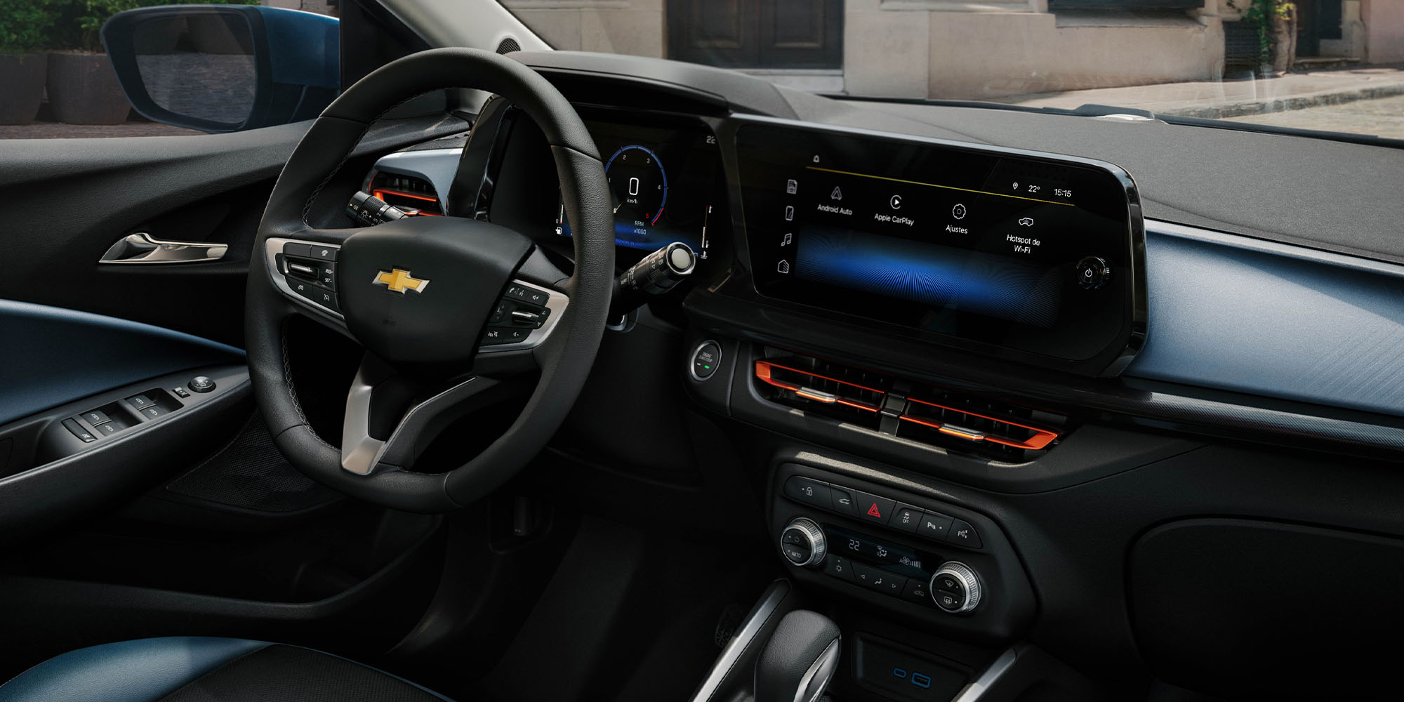 Interior del Chevrolet Onix LT Turbo MT con volante y pantalla táctil